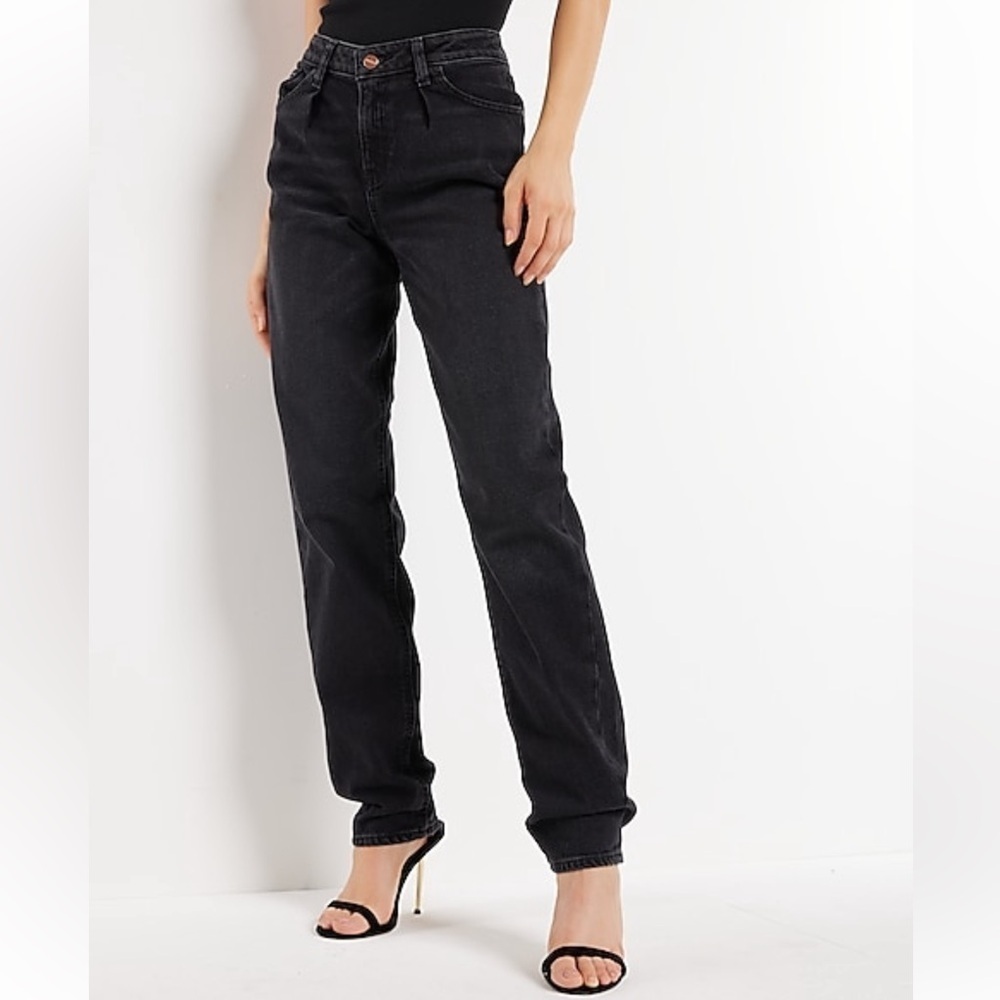 [Express] NWT Mid Rise Washed Black Pleated
Baggy Tapered Jeans - Picture 3 of 8